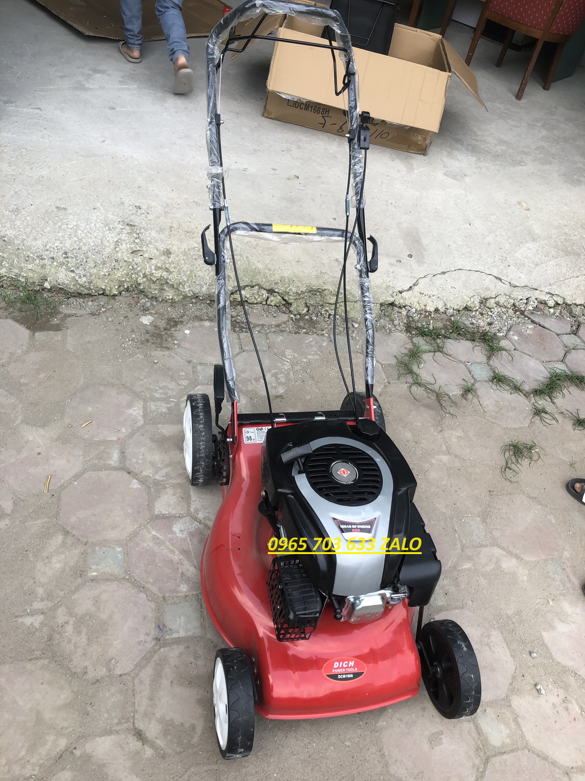 Máy cắt cỏ tự hành, cắt cỏ sân golf, cắt cỏ sân công viên Yikito 1668.